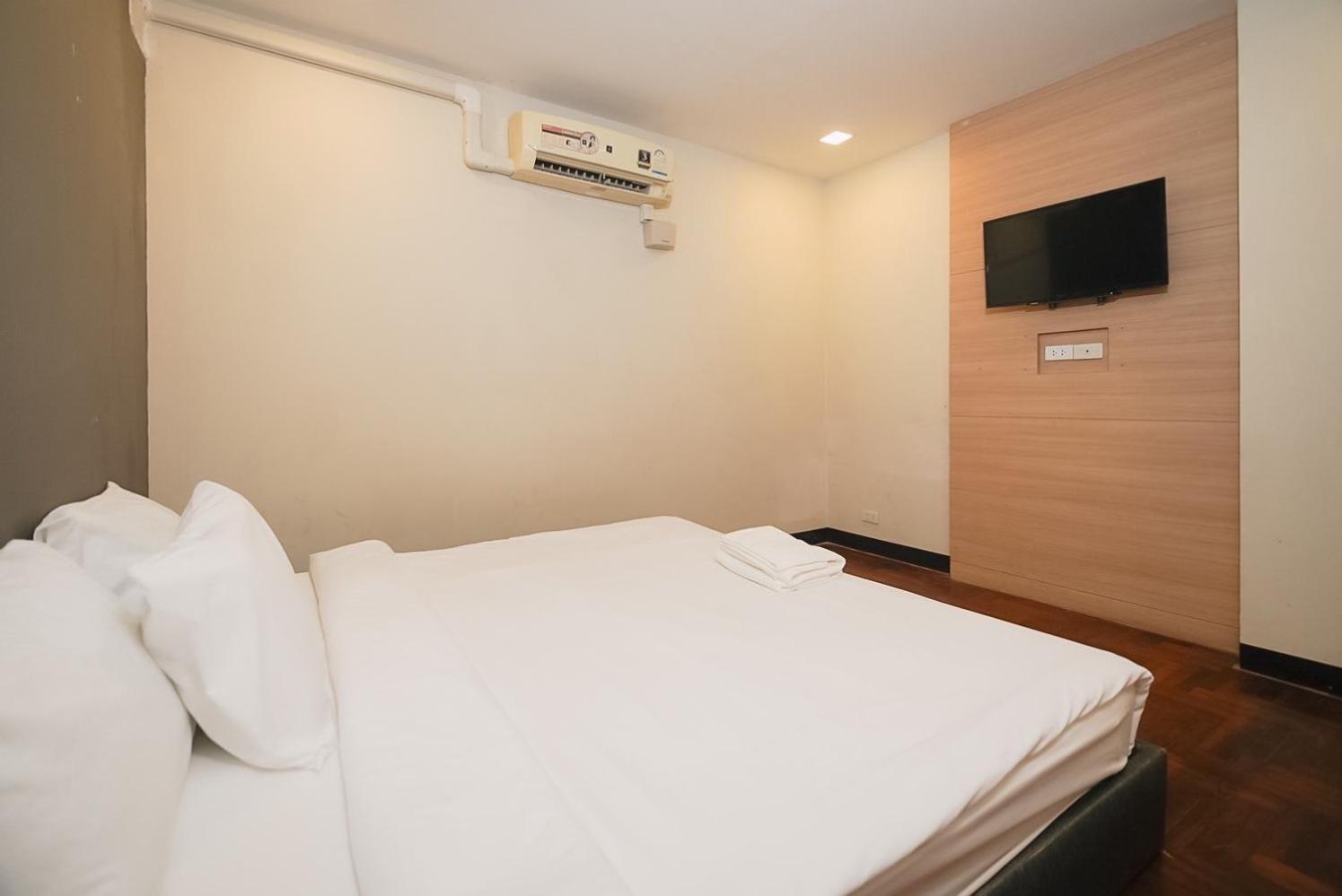 Go Inn Silom - Bts Saint Louis Банкок Екстериор снимка