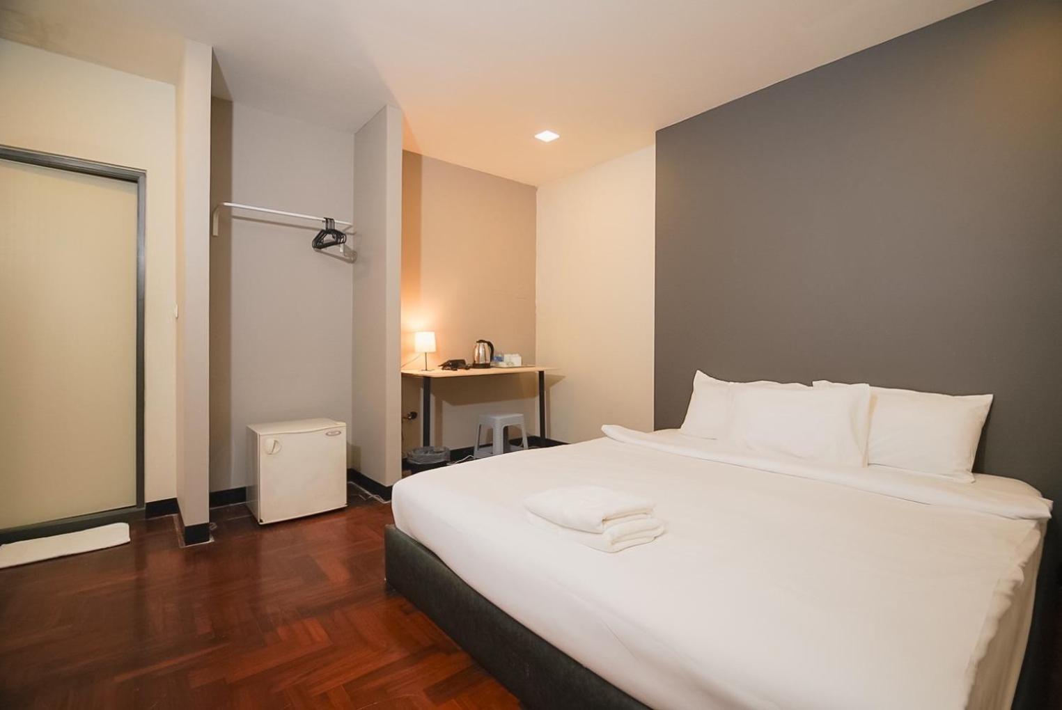 Go Inn Silom - Bts Saint Louis Банкок Екстериор снимка