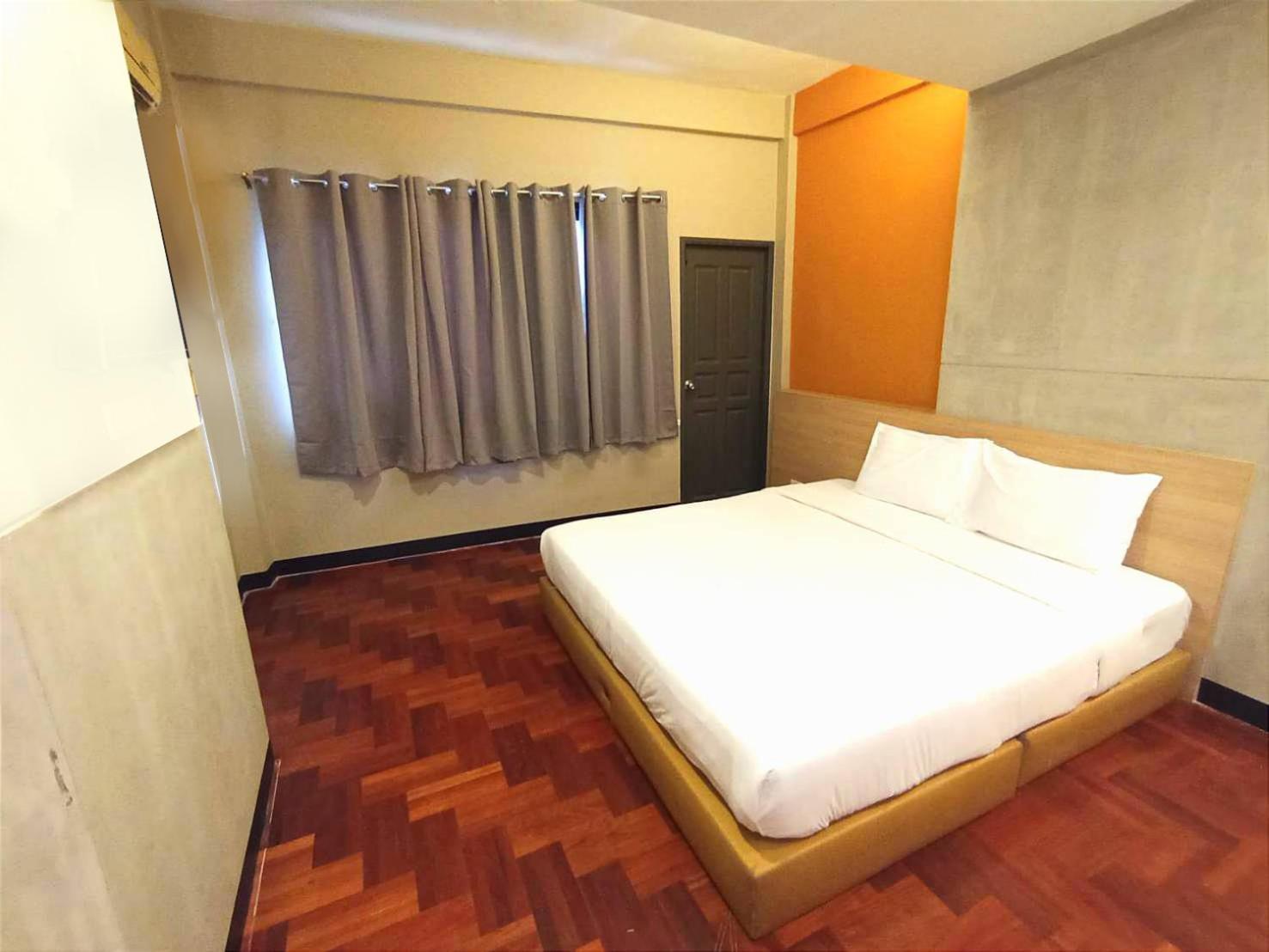 Go Inn Silom - Bts Saint Louis Банкок Екстериор снимка